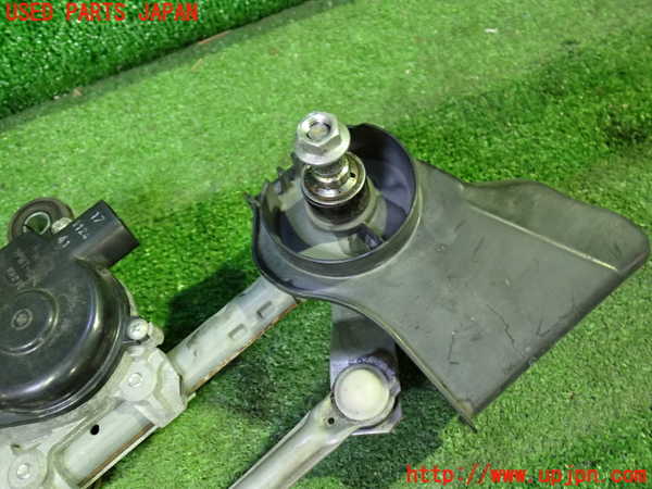 1UPJ-31906770]セレナ e-POWER(HFC27)フロントワイパーモーター 中古_m0002.jpg