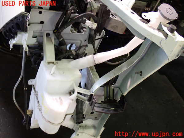 1UPJ-31906791]セレナ e-POWER(HFC27)ウォッシャータンク1 中古_m0001.jpg