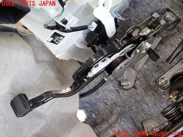 1UPJ-31917550]ラパン(HE33S)サイドブレーキレバー 中古_m0001.jpg