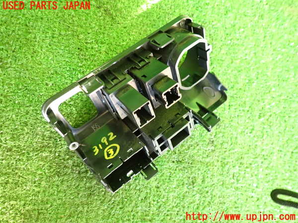 2UPJ-31926308]WRX STI(VAB)スイッチ3 (メーター照度) 中古_m0002.jpg