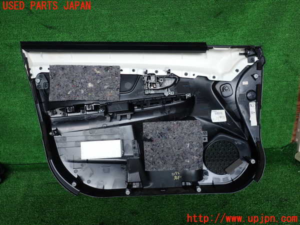 2UPJ-31921234]WRX STI(VAB)右前ドア内張り 中古_m0003.jpg