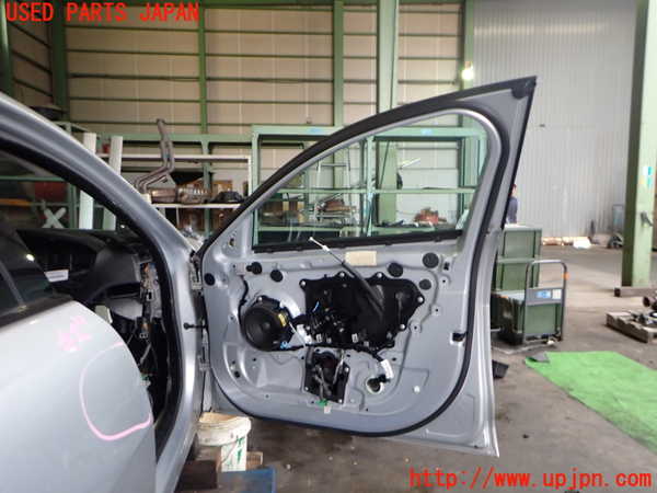 2UPJ-31931230]ジャガー・XE(JA2GA)右前ドア 中古(43R-011582 M3240)_m0004.jpg