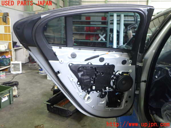 2UPJ-31931320]ジャガー・XE(JA2GA)左後ドア 中古(43R-011582 M3240)_m0004.jpg