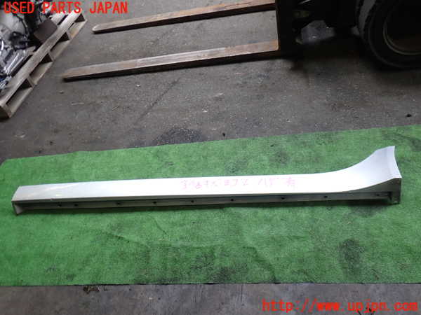 2UPJ-31931392]ジャガー・XE(JA2GA)左サイドステップ 中古_m0001.jpg