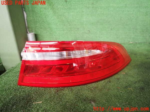 2UPJ-31931530]ジャガー・XE(JA2GA)右テールランプ 中古_m0001.jpg