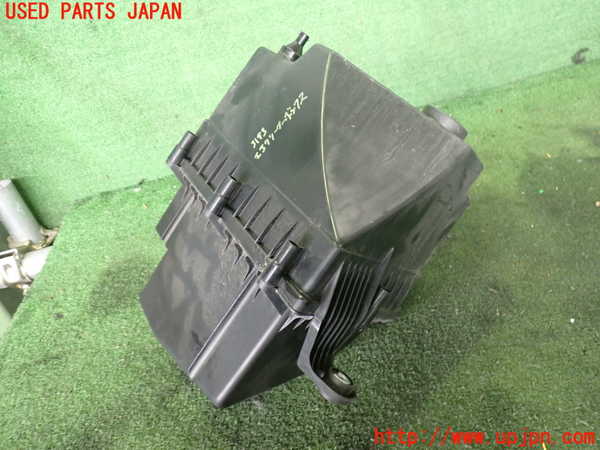 2UPJ-31932560]ジャガー・XE(JA2GA)エアクリーナーボックス 中古_m0002.jpg
