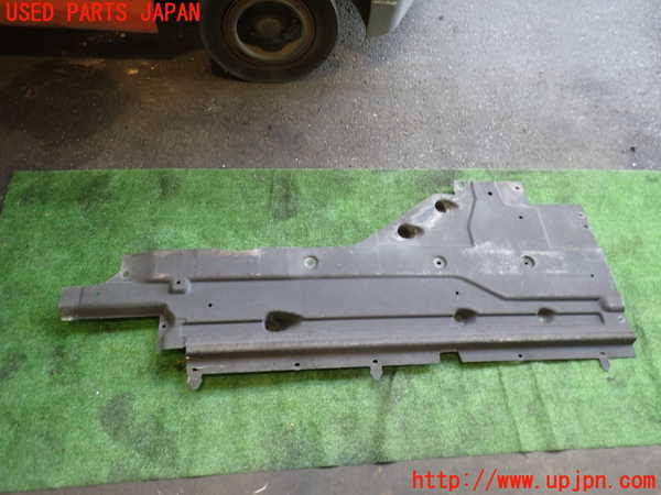 2UPJ-31931722]ジャガー・XE(JA2GA)アンダーカバー2 中古_m0001.jpg