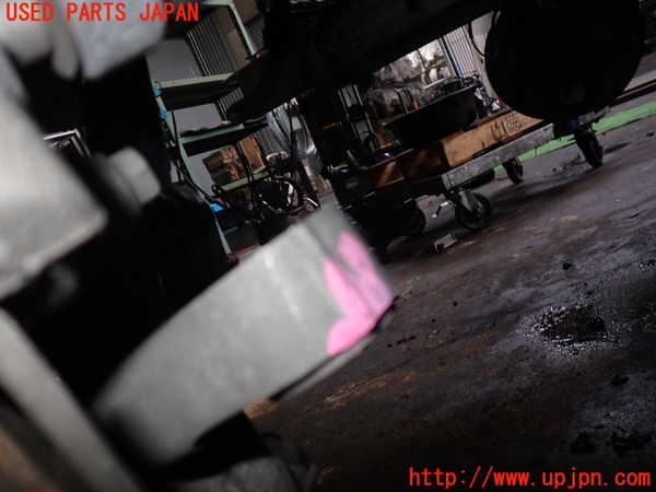 2UPJ-31934295]ジャガー・XE(JA2GA)左フロントナックルハブ 中古_m0003.jpg