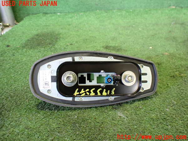 2UPJ-31936550]ジャガー・XE(JA2GA)アンテナ 中古_m0003.jpg