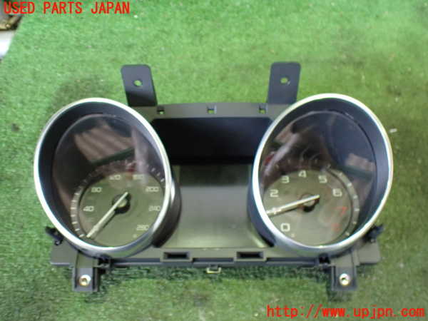 2UPJ-31936170]ジャガー・XE(JA2GA)スピードメーター 中古_m0001.jpg