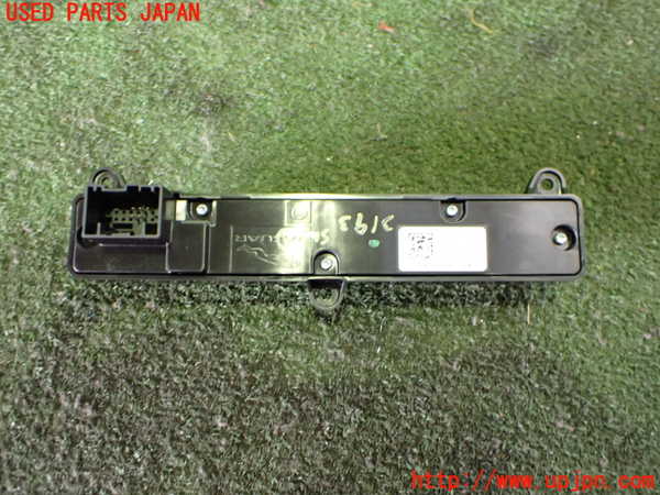 2UPJ-31936307]ジャガー・XE(JA2GA)スイッチ2 中古_m0002.jpg