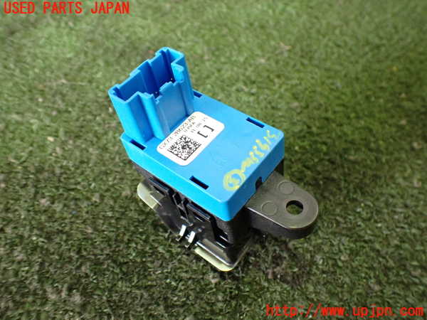 2UPJ-31936308]ジャガー・XE(JA2GA)スイッチ3 (電動パーキングブレーキ) 中古_m0002.jpg