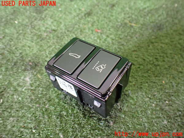 2UPJ-31936310]ジャガー・XE(JA2GA)スイッチ5 (トランク、車線逸脱警報) 中古_m0001.jpg