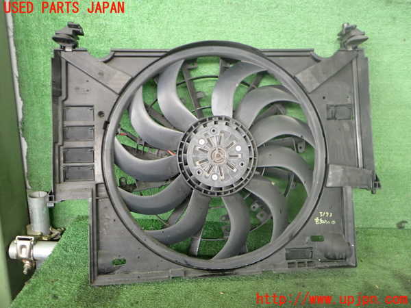 2UPJ-31936836]ジャガー・XE(JA2GA)電動ファン1 中古_m0001.jpg