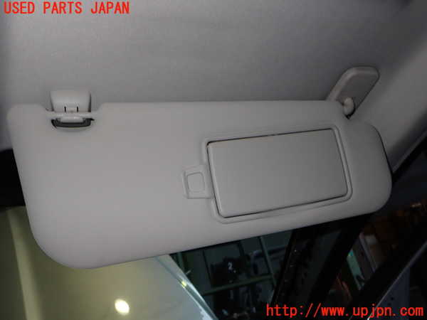 2UPJ-31937625]ジャガー・XE(JA2GA)室内サンバイザー右側 中古_m0002.jpg