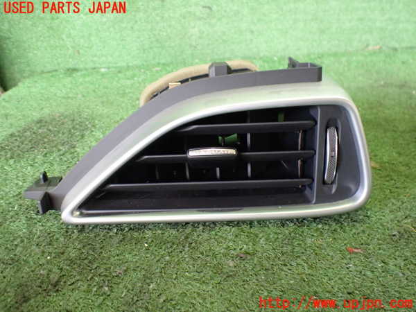 2UPJ-31937527]ジャガー・XE(JA2GA)エアコン吹き出し口2 (右) 中古_m0001.jpg