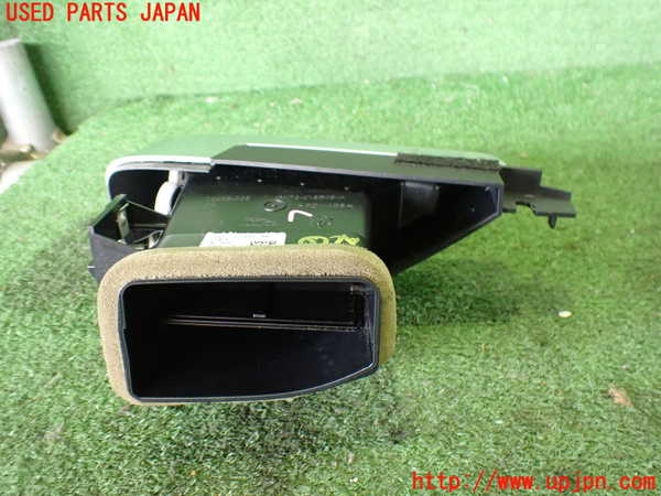 2UPJ-31937528]ジャガー・XE(JA2GA)エアコン吹き出し口3 (左) 中古_m0002.jpg