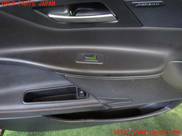 2UPJ-31931264]ジャガー・XE(JA2GA)左前ドア内張り 中古_m0002.jpg