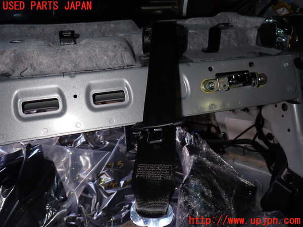 2UPJ-31937135]ジャガー・XE(JA2GA)真中2列目シートベルト 中古_m0001.jpg