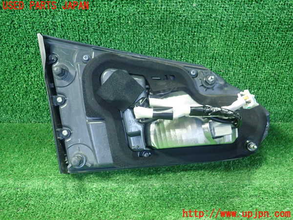 1UPJ-31951550]レクサス・HS250h(ANF10)右リアフィニッシャー 中古_m0002.jpg