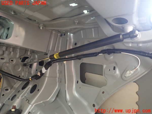 1UPJ-31951506]レクサス・HS250h(ANF10)トランクダンパー 中古_m0002.jpg