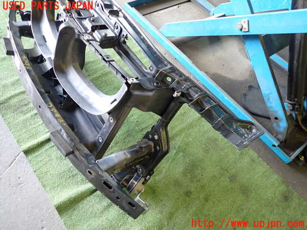 1UPJ-31961041]BMW 120i カブリオレ E88(UL20)コアサポート 中古_m0003.jpg