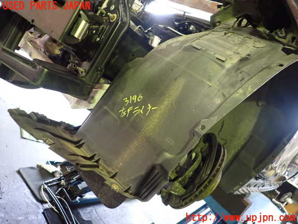 1UPJ-31961092]BMW 120i カブリオレ E88(UL20)左前フェンダーライナー 中古_m0001.jpg