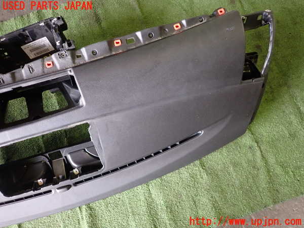 1UPJ-31967505]BMW 120i カブリオレ E88(UL20)ダッシュボード 中古_m0002.jpg