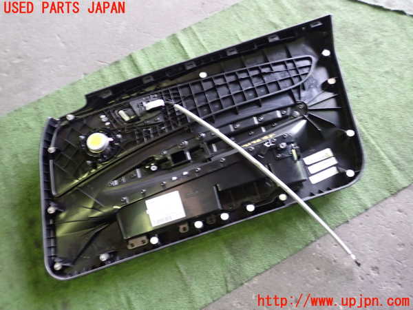 1UPJ-31961264]BMW 120i カブリオレ E88(UL20)左ドア内張り 中古_m0004.jpg