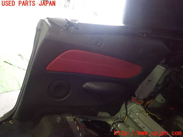 1UPJ-31967675]BMW 120i カブリオレ E88(UL20)右リアピラートリム 中古_m0001.jpg