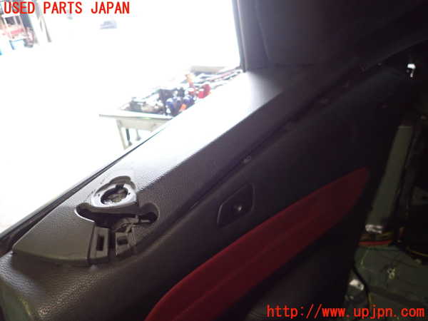 1UPJ-31967675]BMW 120i カブリオレ E88(UL20)右リアピラートリム 中古_m0002.jpg