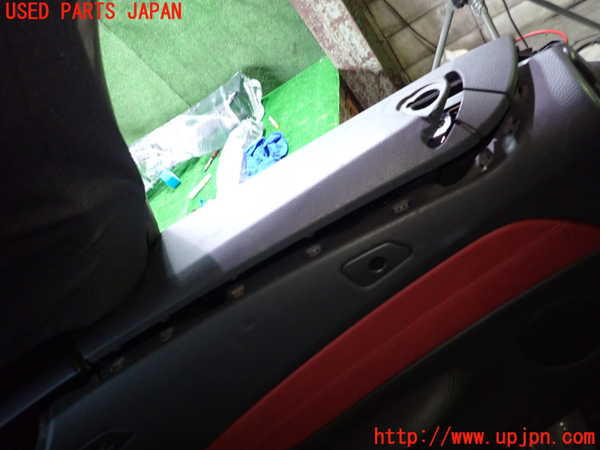 1UPJ-31967680]BMW 120i カブリオレ E88(UL20)左リアピラートリム 中古_m0002.jpg