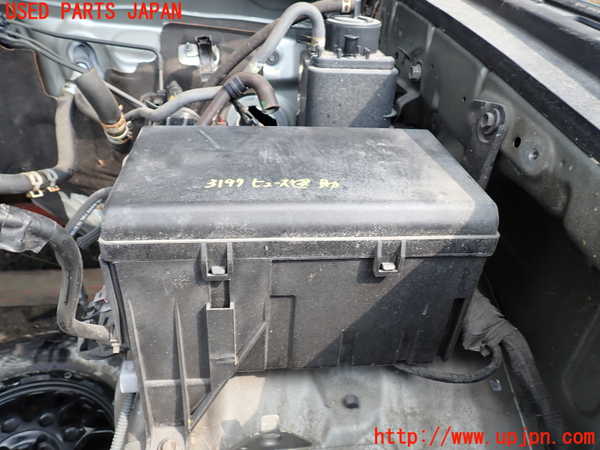 1UPJ-31976742]FJクルーザー(GSJ15W)ヒューズボックス2(エンジンルーム内) 中古_m0001.jpg