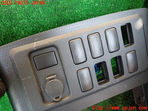 5UPJ-31977549]FJクルーザー(GSJ15W)コンソール 中古_m0002.jpg