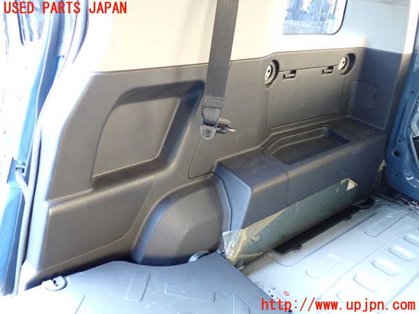 1UPJ-31977675]FJクルーザー(GSJ15W)右リアピラートリム 中古_m0003.jpg
