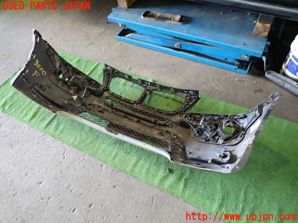 1UPJ-32001010]BMW X3(WX30 F25)フロントバンパー 中古_m0004.jpg
