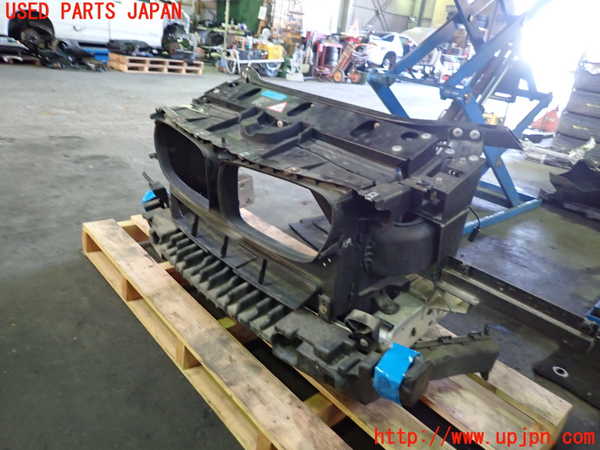 1UPJ-32001041]BMW X3(WX30 F25)コアサポート 中古_m0002.jpg