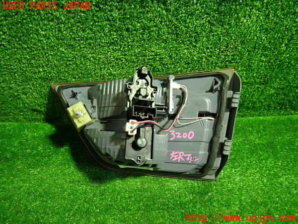 1UPJ-32001552]BMW X3(WX30 F25)左リアフィニッシャー 中古_m0003.jpg