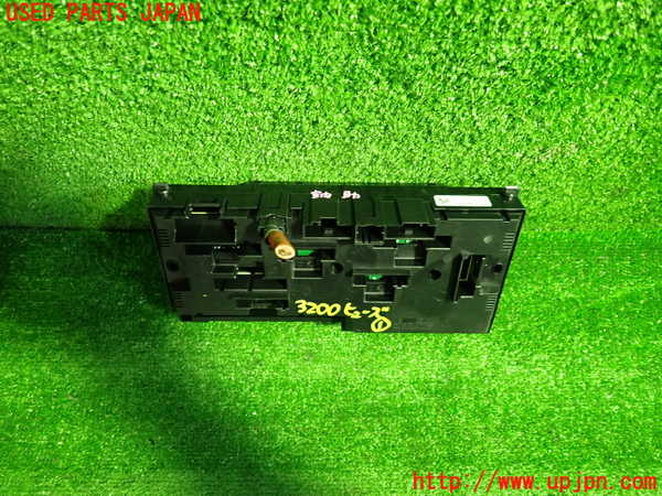 1UPJ-32006741]BMW X3(WX30 F25)ヒューズボックス1 中古_m0003.jpg