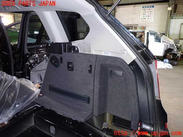 1UPJ-32007675]BMW X3(WX30 F25)右リアピラートリム 中古_m0002.jpg