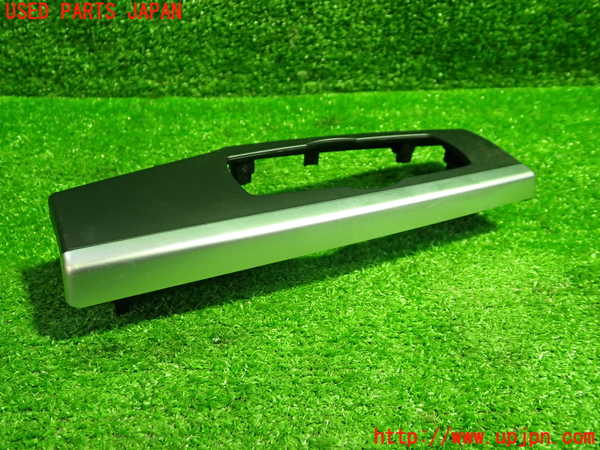 1UPJ-32007691]BMW X3(WX30 F25)内装トリム類1 中古_m0002.jpg