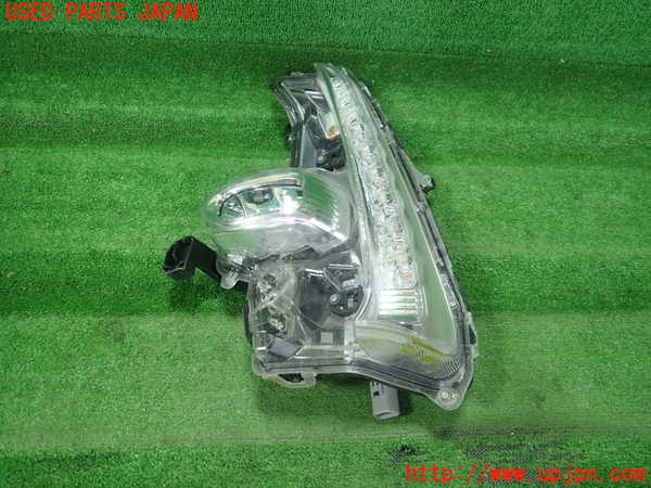 1UPJ-32011152]プリウスPHV(ZVW52)左コーナーランプ ジャンク部品取り_m0001.jpg