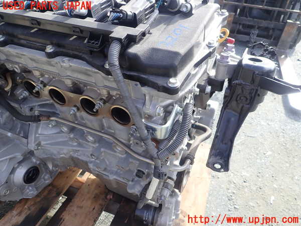 1UPJ-32012010]プリウスPHV(ZVW52)エンジン 2ZR-FXE 中古_m0002.jpg