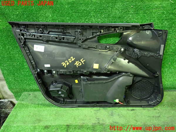 1UPJ-32021234]シビック タイプR(FK8)右前ドア内張り 中古_m0004.jpg