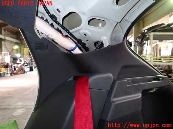 1UPJ-32027675]シビック タイプR(FK8)右リアピラートリム 中古_m0002.jpg