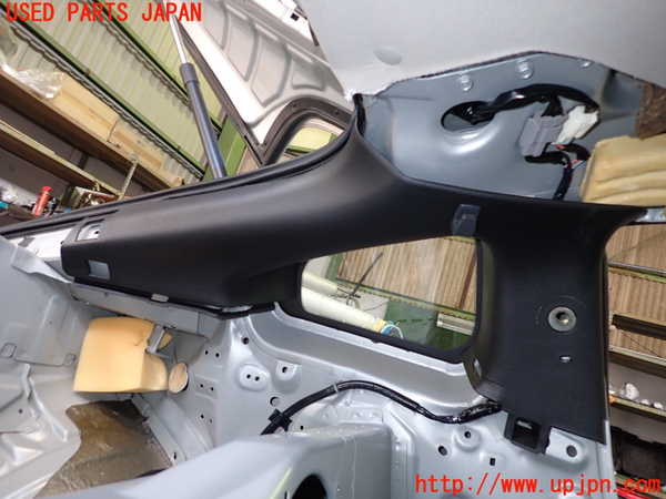 2UPJ-32047680]フェアレディZ(Z33)左リアピラートリム 中古_m0001.jpg