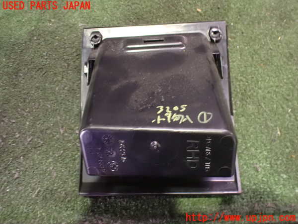 2UPJ-32057841]BMW 335i カブリオレ(WL35)小物入れ1 中古 (E93)_m0003.jpg