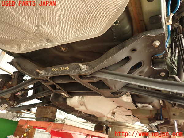 2UPJ-32065295]フィアット・500X(33414)リアメンバー 中古_m0001.jpg