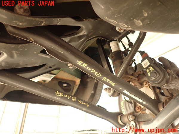 2UPJ-32065226]フィアット・500X(33414)左リアロアアーム1 中古_m0001.jpg