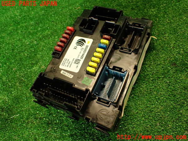 2UPJ-32066742]フィアット・500X(33414)ヒューズボックス2 中古_m0001.jpg